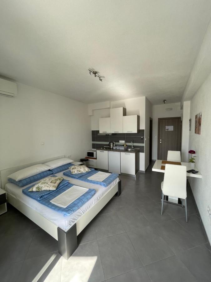 Apartments Nevistic 珀德垂那 外观 照片