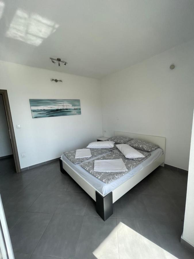 Apartments Nevistic 珀德垂那 外观 照片