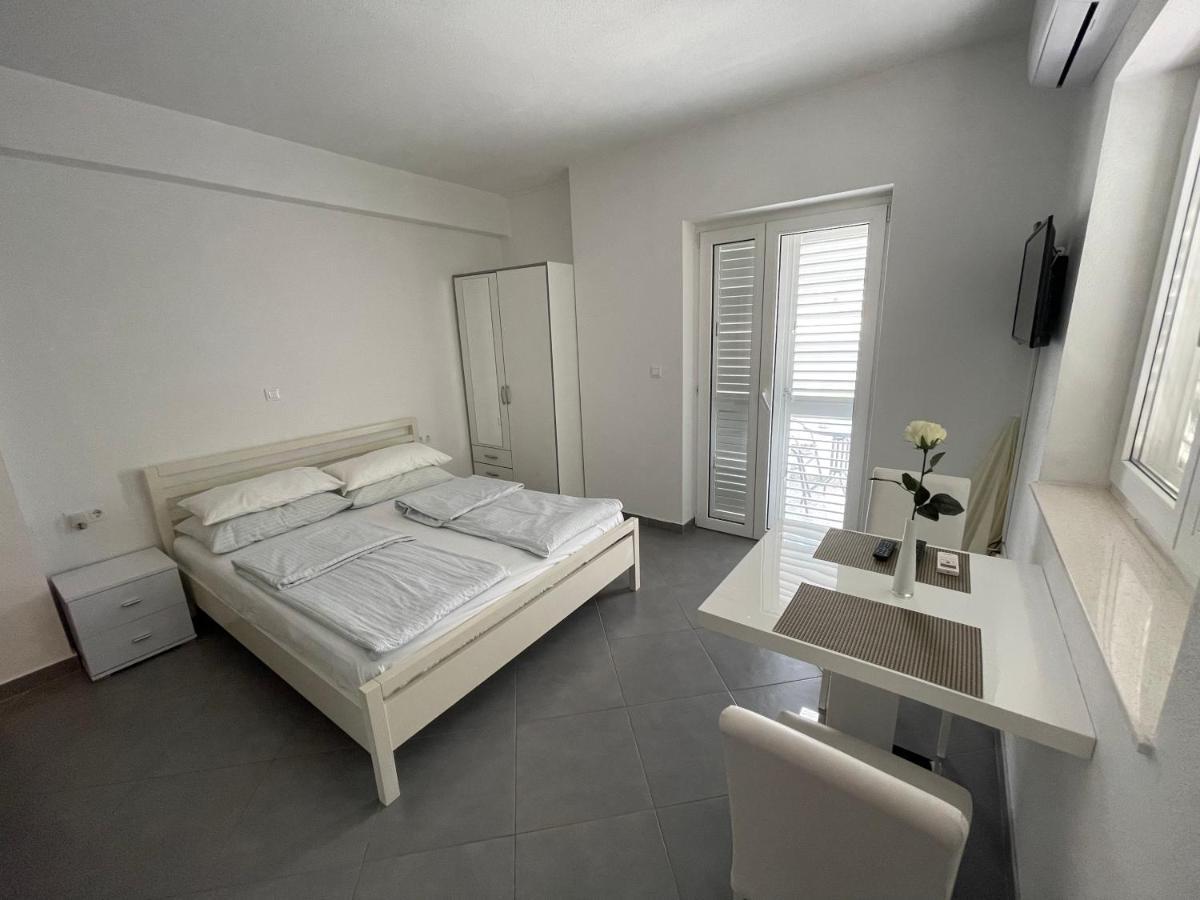 Apartments Nevistic 珀德垂那 外观 照片