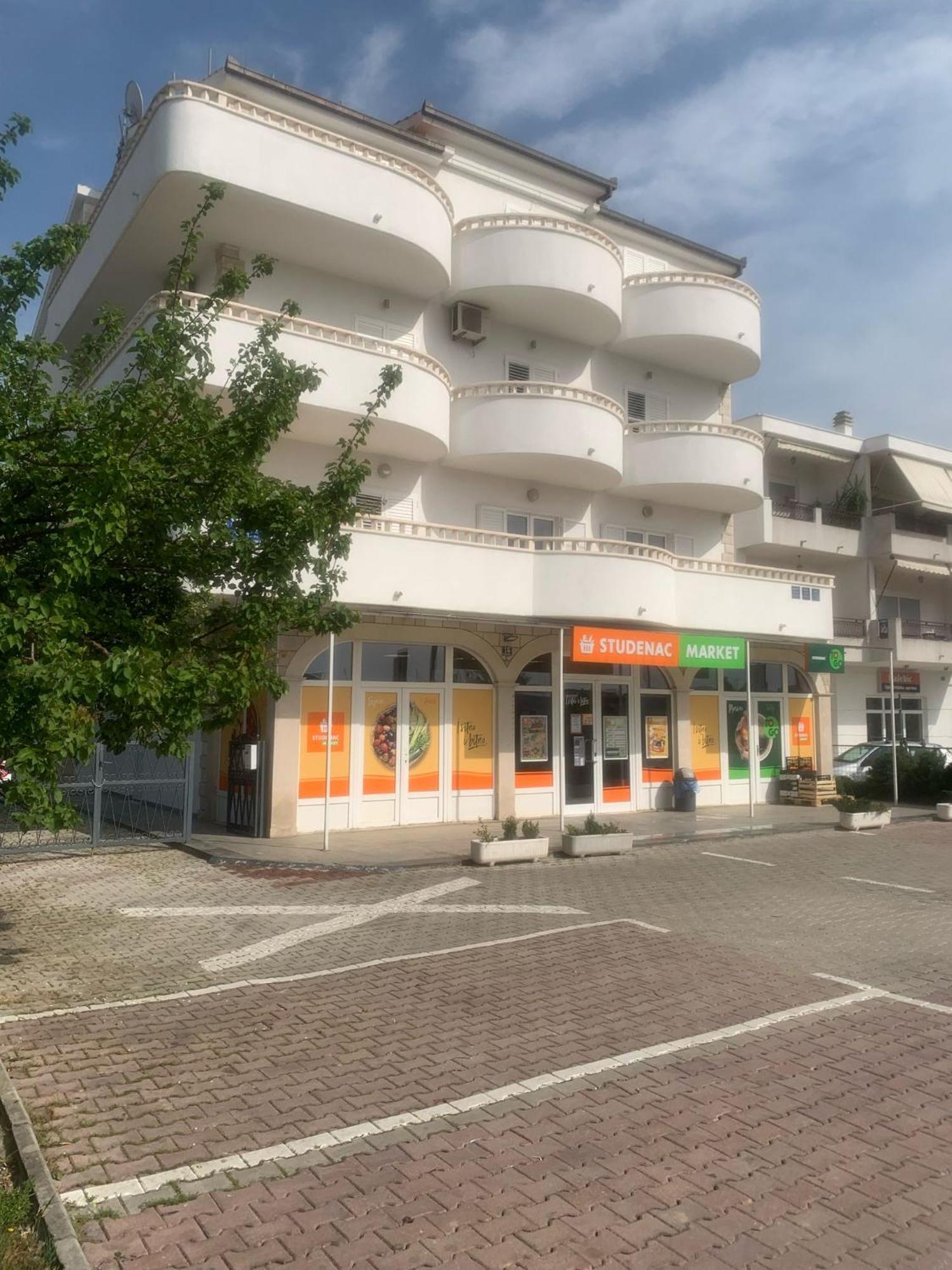 Apartments Nevistic 珀德垂那 外观 照片