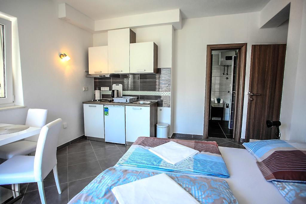 Apartments Nevistic 珀德垂那 外观 照片