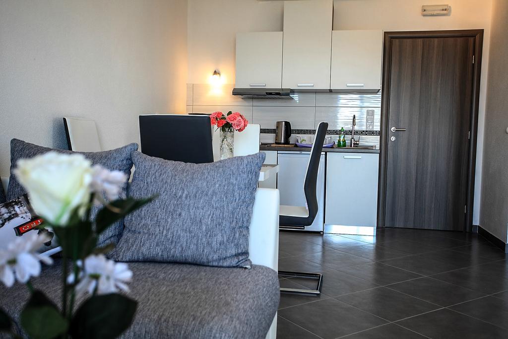 Apartments Nevistic 珀德垂那 外观 照片
