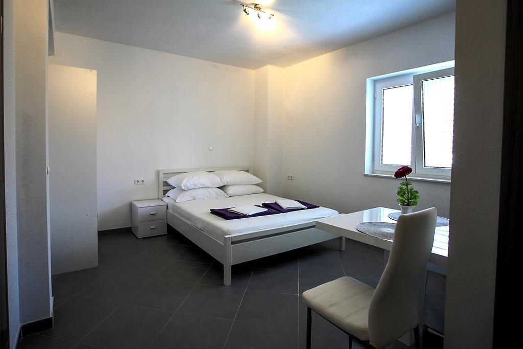 Apartments Nevistic 珀德垂那 外观 照片